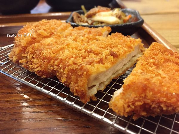 綠光咖哩 炸豬排