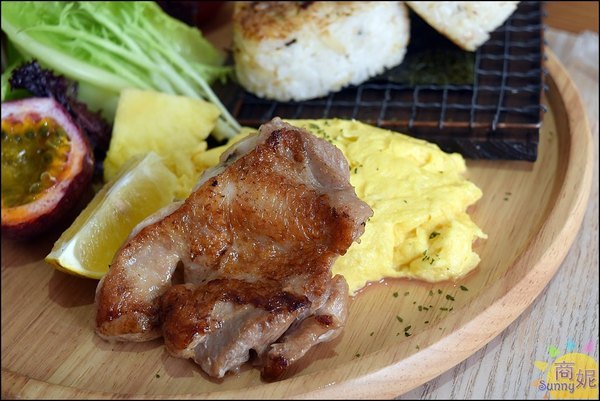 Dacai cafe采咖啡:台中美術園道平價早午餐。采咖啡。份量十足附飲料只要168元 滿山滿谷蛤蜊義麵太驚人CP值爆表!