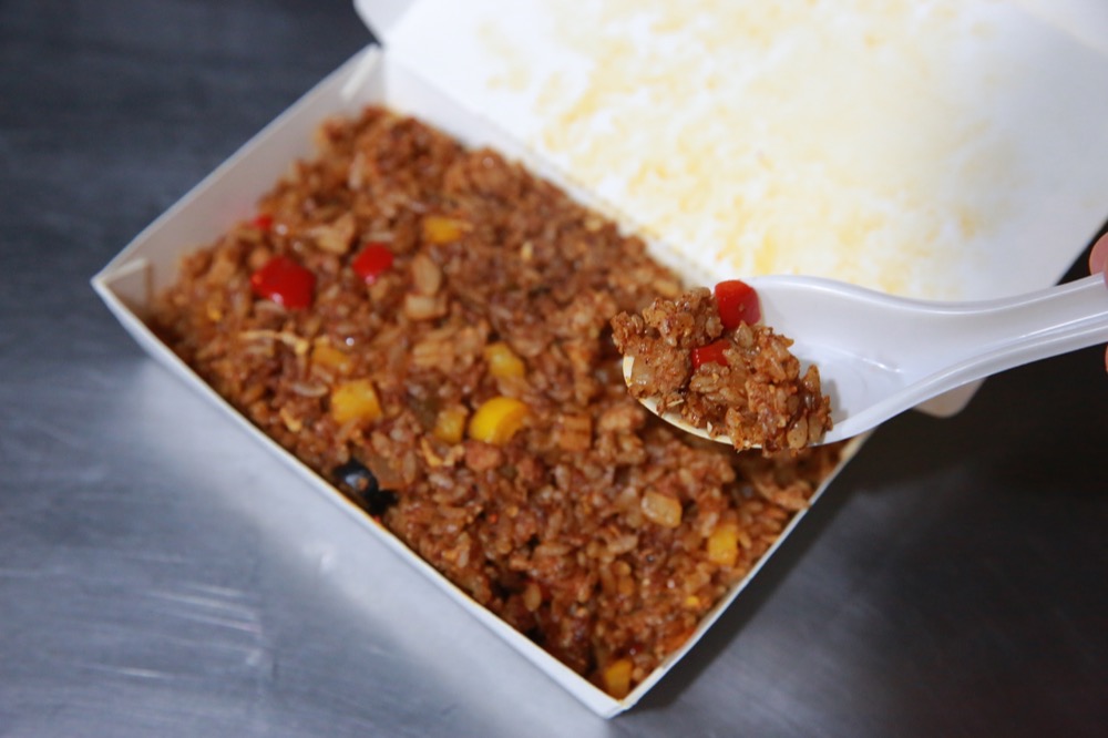 【台南宵夜】幽鬼炒飯強勢回歸，一天只賣4小時Ｘ深夜限定／ 幽靈炒飯 · 算命的說我很愛吃