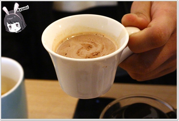 品黑Taipei大安店(大安店)：[食記]►台北大安區◄品黑巧克力專賣店/獨創巧克力磚塊飲品/品黑醬咖哩/獨品布塔/品黑Taipei大安店