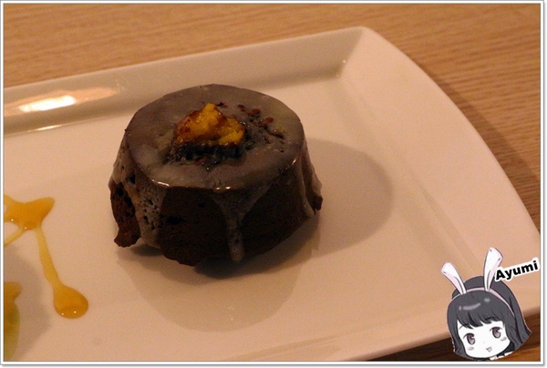 品黑Taipei大安店(大安店)：[食記]►台北大安區◄品黑巧克力專賣店/獨創巧克力磚塊飲品/品黑醬咖哩/獨品布塔/品黑Taipei大安店