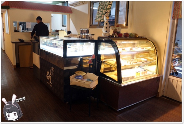 品黑Taipei大安店(大安店)：[食記]►台北大安區◄品黑巧克力專賣店/獨創巧克力磚塊飲品/品黑醬咖哩/獨品布塔/品黑Taipei大安店