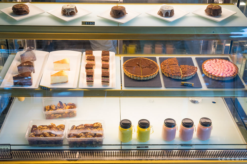 東區甜點》品黑巧克力專賣店 台北大安店 手工100%巧克力磚飲品 獨家黑巧克力醬咖哩飯 IG熱門打卡點 - 艾莉絲愛旅行