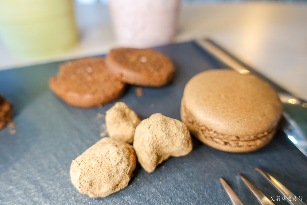 東區甜點》品黑巧克力專賣店 台北大安店 手工100%巧克力磚飲品 獨家黑巧克力醬咖哩飯 IG熱門打卡點 - 艾莉絲愛旅行