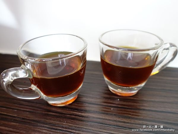 品黑Taipei大安店(大安店):品黑Taipei巧克力專賣店 在這裡每一口都能享受到最濃郁的巧克力味 救贖您靈魂的美味 巧克力控來朝聖唷!文末有抽獎