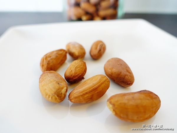 品黑Taipei大安店(大安店):品黑Taipei巧克力專賣店 在這裡每一口都能享受到最濃郁的巧克力味 救贖您靈魂的美味 巧克力控來朝聖唷!文末有抽獎