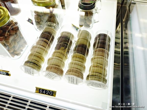 品黑Taipei大安店(大安店):品黑Taipei巧克力專賣店 在這裡每一口都能享受到最濃郁的巧克力味 救贖您靈魂的美味 巧克力控來朝聖唷!文末有抽獎