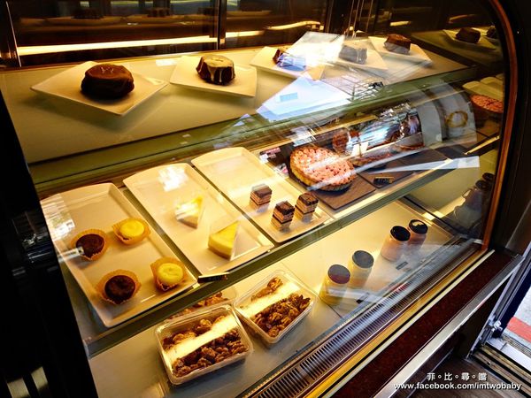 品黑Taipei大安店(大安店):品黑Taipei巧克力專賣店 在這裡每一口都能享受到最濃郁的巧克力味 救贖您靈魂的美味 巧克力控來朝聖唷!文末有抽獎