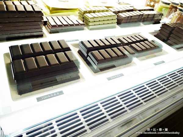 品黑Taipei大安店(大安店):品黑Taipei巧克力專賣店 在這裡每一口都能享受到最濃郁的巧克力味 救贖您靈魂的美味 巧克力控來朝聖唷!文末有抽獎