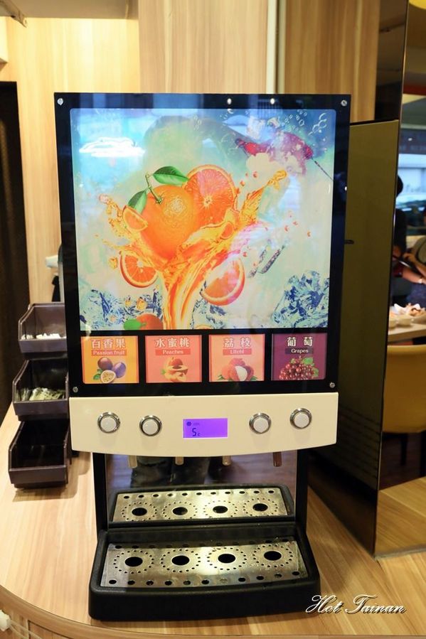 Double Cheese 手工窯烤披薩：【台南美食】手工窯烤披薩義大利麵炸雞吃到飽！選擇多元的平價聚餐店家：Double Cheese台南成大店