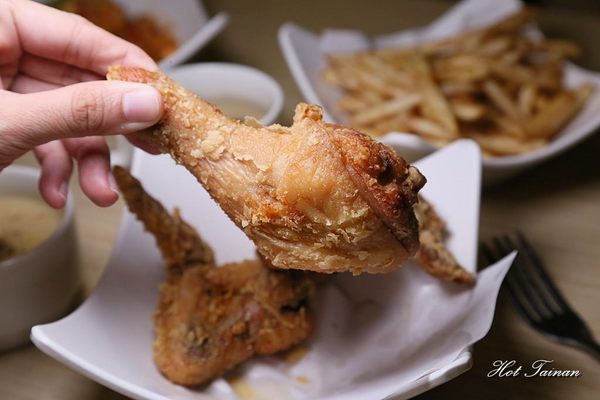 Double Cheese 手工窯烤披薩：【台南美食】手工窯烤披薩義大利麵炸雞吃到飽！選擇多元的平價聚餐店家：Double Cheese台南成大店