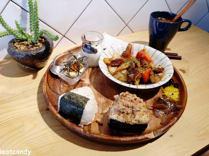 屏東美食_ 麋谷 Migu village│恆春美食、早午餐推薦！時下最夯墾丁美食餐廳~ - 愛伊特candy的分享樂園