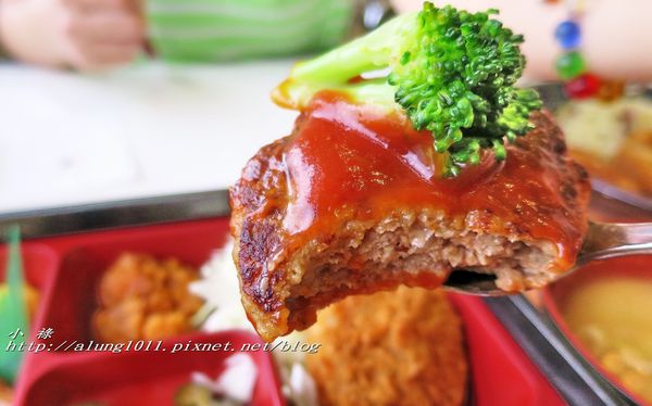 東京都廳:來看看東京公務員中午都吃些什麼呢? ..東京都廳員工餐廳覓食趣!! 東京都廳:來看看東京公務員中午都吃些什麼呢? ..東京都廳員工餐廳覓食趣!!