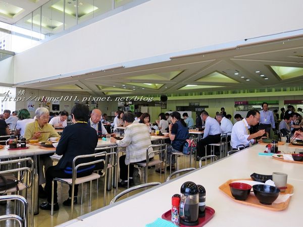 東京都廳:來看看東京公務員中午都吃些什麼呢? ..東京都廳員工餐廳覓食趣!! 東京都廳:來看看東京公務員中午都吃些什麼呢? ..東京都廳員工餐廳覓食趣!!