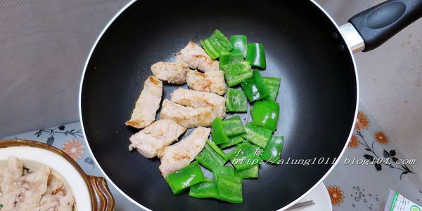 中央畜牧場-家香豬：上菜囉!!!        ..中央畜牧場-家香豬/愛評體驗團