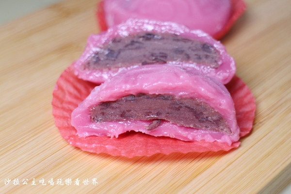 全聯福利中心(士林大南店):全聯福利中心/情人節限定『愛情麻糬』年節專用『紅龜粿』『草仔粿』傳統米食變得超可愛