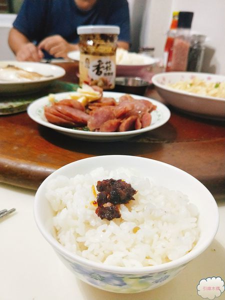 【開箱】辣椒醬推薦~老干媽香脆辣椒醬-執著的萬花筒拌味,如同沙漠水源的香辣靈魂