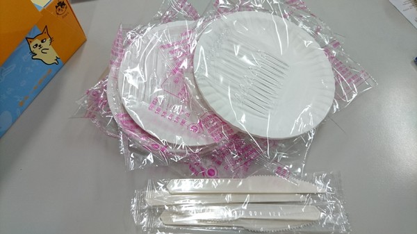 黃阿瑪聯名甜點：美食團購~黃阿瑪x布里王子聯名甜點~原味生乳捲+日式輕乳酪蛋糕~萌翻最高點~真是太療癒了~