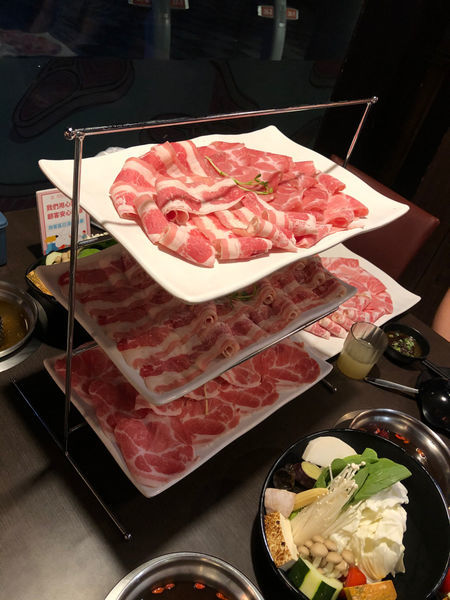 台灣火鍋第一品牌-肉多多火鍋-竹科店/想肉多菜多海鮮多自己挑/MINGO泰國冰淇淋