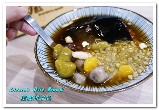 屋琥甜冰品:中正紀念堂冰品.浪漫乾燥花海下享用手工甜品──屋琥甜冰品 屋琥甜冰品:中正紀念堂冰品.浪漫乾燥花海下享用手工甜品──屋琥甜冰品