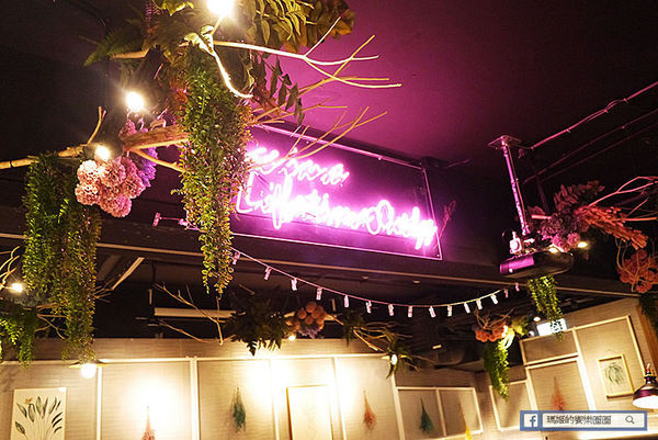 台北南京三民咖啡館【O.L.O CAFÉ】熱帶雨林中的悠閒午后〡免費WIFI聚餐包場