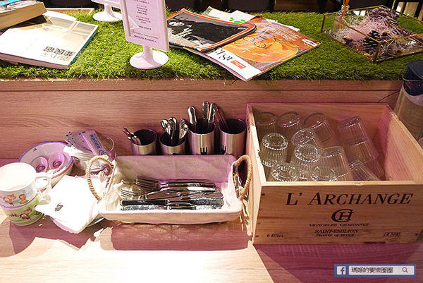 台北南京三民咖啡館【O.L.O CAFÉ】熱帶雨林中的悠閒午后〡免費WIFI聚餐包場