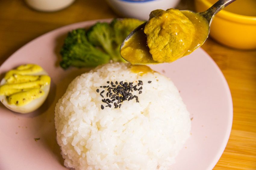 【吃喝.台北】松山下午茶/O.L.O CAFÉ~亞洲唯一Hotels.com聯名咖啡館/輕食咖啡,禮賓大使Bellbug巴哥萌狗陪你用餐