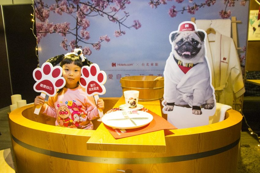 【吃喝.台北】松山下午茶/O.L.O CAFÉ~亞洲唯一Hotels.com聯名咖啡館/輕食咖啡,禮賓大使Bellbug巴哥萌狗陪你用餐