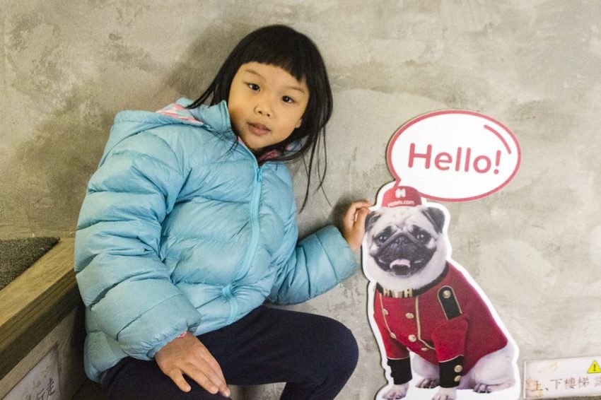 【吃喝.台北】松山下午茶/O.L.O CAFÉ~亞洲唯一Hotels.com聯名咖啡館/輕食咖啡,禮賓大使Bellbug巴哥萌狗陪你用餐