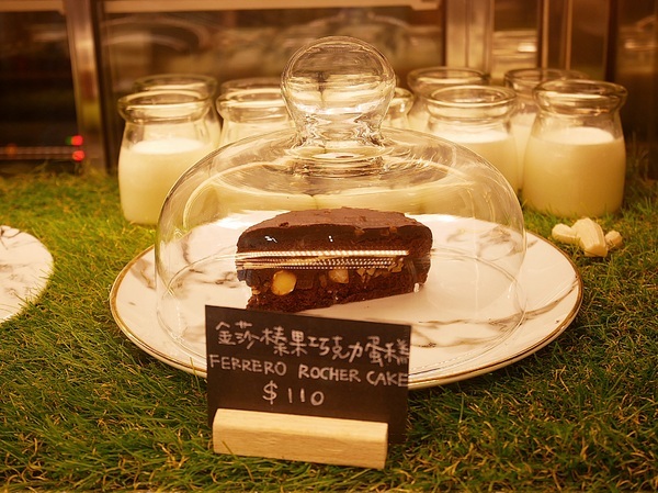 O.L.O CAFE:O.L.O CAFE-松山下午茶、輕食咖啡 Hotels.com聯名台北東旅 打造Bellpug主題咖啡館 讓萌萌的Bellpug陪你一整天