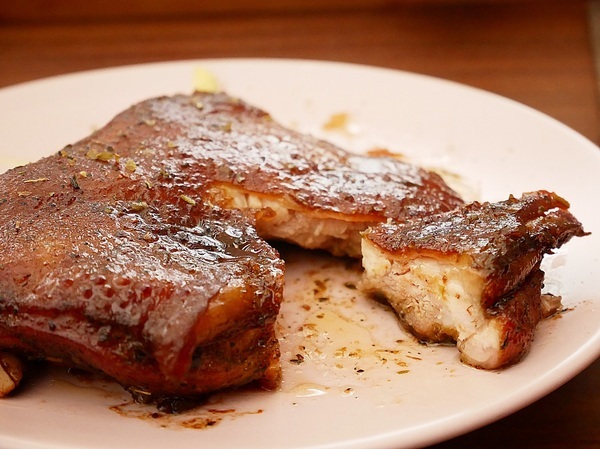 O.L.O CAFE:O.L.O CAFE-松山下午茶、輕食咖啡 Hotels.com聯名台北東旅 打造Bellpug主題咖啡館 讓萌萌的Bellpug陪你一整天