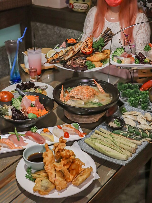 名古屋料亭中正店,鮭魚握壽司、花蟹鍋吃到飽。