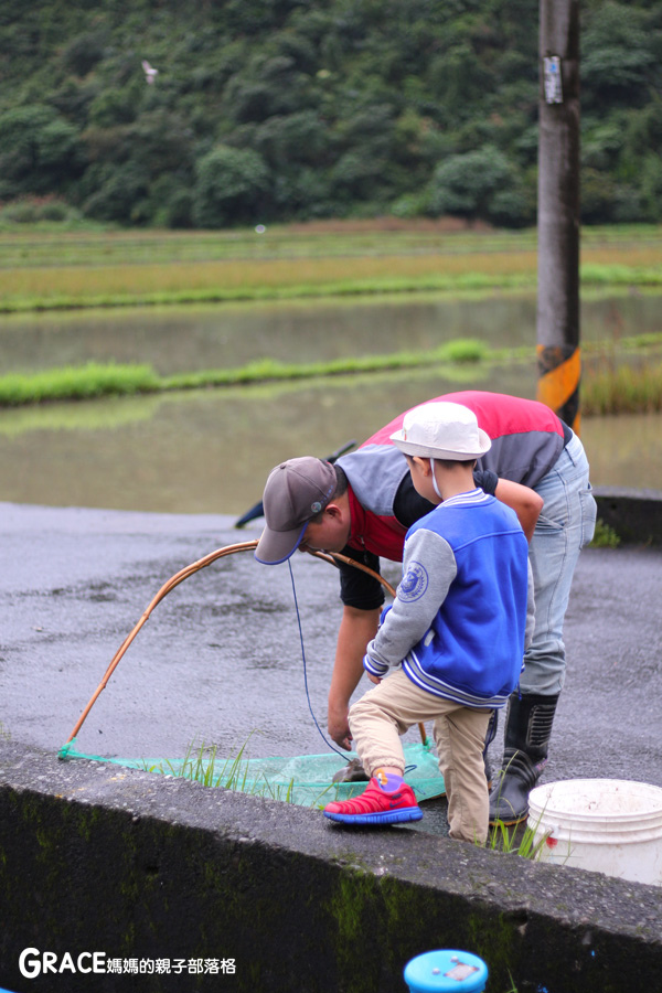 北部親子景點宜蘭-橫山頭休閒農業區-舊名蓮成觀光休閒農場-新名內城生態園區-大自然教室-DIY芋泥球-戶外野炊-網抓七彩魚-grace媽媽 (2).jpg