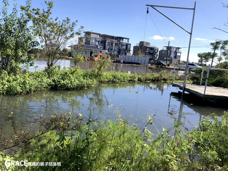 北部親子景點宜蘭-橫山頭休閒農業區-橫山頭食農2日遊-蘭城花事休閒農場-全天行程-園區生態導覽-網撈無郭魚-漂流木花藝DIY-4人以上可以野炊焢窯烤雞烤地瓜-有機花草茶-grace媽媽 (11).jpg 北部親子景點宜蘭-橫山頭休閒農業區-橫山頭食農2日遊-蘭城花事休閒農場-全天行程-園區生態導覽-網撈無郭魚-漂流木花藝DIY-4人以上可以野炊焢窯烤雞烤地瓜-有機花草茶-grace媽媽 (11).jpg