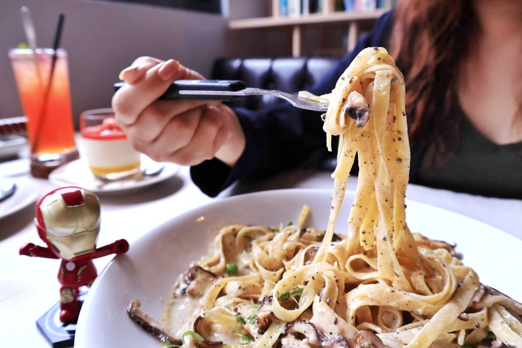 西門町美食 意舍