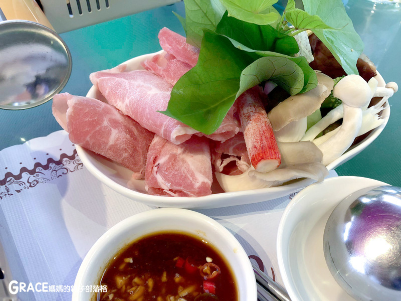 北部親子景點宜蘭-橫山頭休閒農業區-橫山頭農村再生2日遊-太陽埤果園看風景-香草菲菲-果園採金棗- DIY作金棗蜜餞-吃飯太陽湖畔咖啡館小火鍋-grace媽媽 (5).jpg