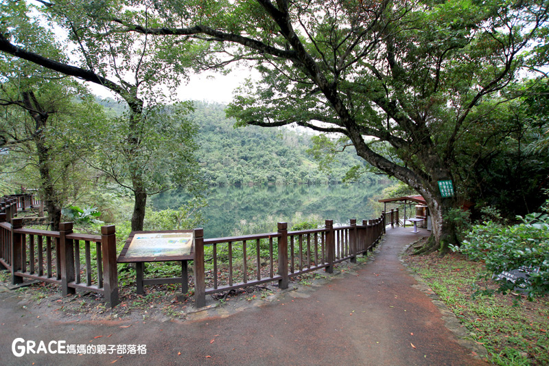 北部親子景點宜蘭-橫山頭休閒農業區-橫山頭農村再生2日遊-太陽埤果園看風景-香草菲菲-果園採金棗- DIY作金棗蜜餞-吃飯太陽湖畔咖啡館小火鍋-grace媽媽 (56).jpg