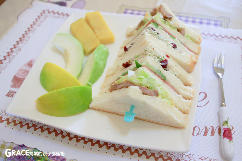 北部親子景點宜蘭-橫山頭休閒農業區-橫山頭農村再生2日遊-住宿宜蘭民宿推薦-鄉間雅築-三合院式建築-有烤肉區-腳踏車租借-提供早餐-grace媽媽 (5).jpg