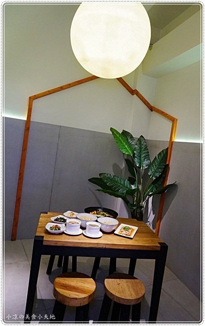 加坐麵店:台中北區』加坐麵店║星空下溫馨風格空間,創新麻婆辣麵、雙醬麵、顛覆傳統的麵食新食感!