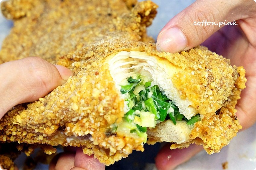 爆漿起司不夠看~爆蔥雞排每日限量30份,綠油油的魅力吃了一定會“虧雞”