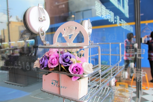 8518購: 【彰化線西景點】8518購~不可思議的吸盤工廠,天使翅膀美拍,新藍晒圖打卡景點