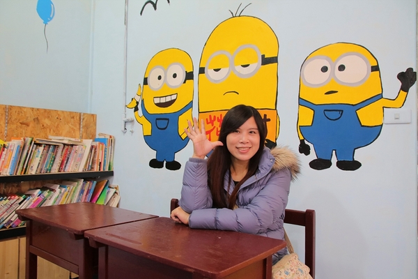 花田村文創聚落:【彰化田尾景點】花田村文創聚落~小小兵閱讀室,彩虹木梯、乾燥花牆造景美拍