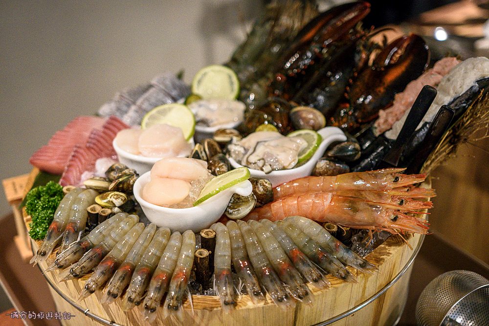 台北大安火鍋》鍋台銘x黑毛和牛頂級鍋物 臉盆大的海鮮拼盤 平價高等級肉品 兼具美味及服務的鍋物品牌 - 滿分的旅遊札記