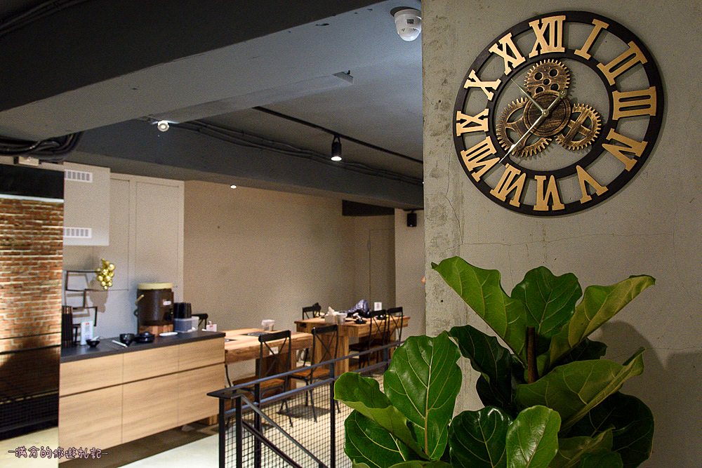 台北大安火鍋》鍋台銘x黑毛和牛頂級鍋物 臉盆大的海鮮拼盤 平價高等級肉品 兼具美味及服務的鍋物品牌 - 滿分的旅遊札記