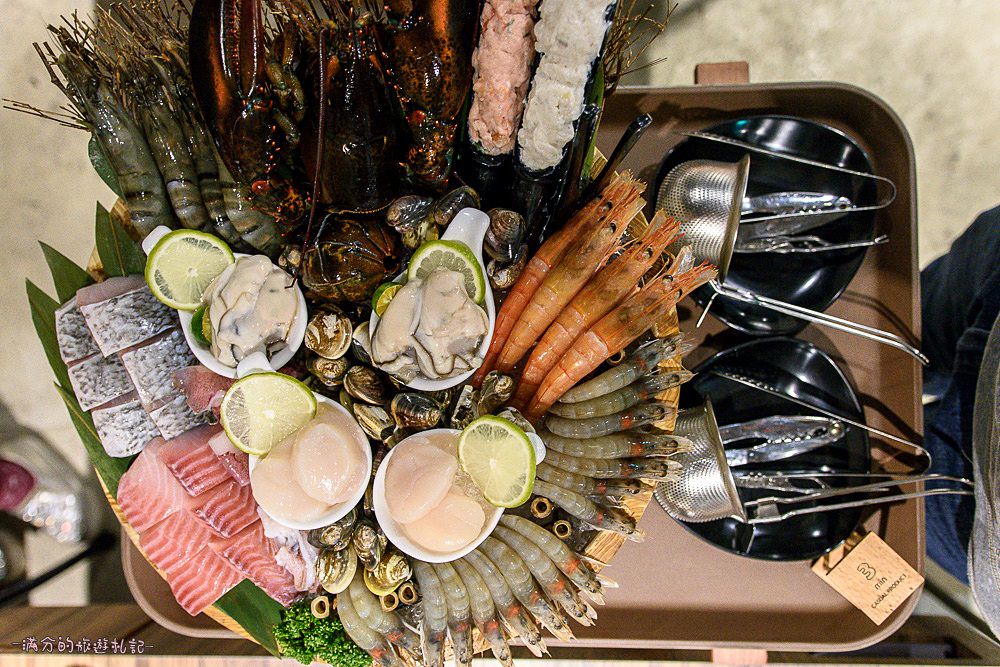 台北大安火鍋》鍋台銘x黑毛和牛頂級鍋物 臉盆大的海鮮拼盤 平價高等級肉品 兼具美味及服務的鍋物品牌 - 滿分的旅遊札記