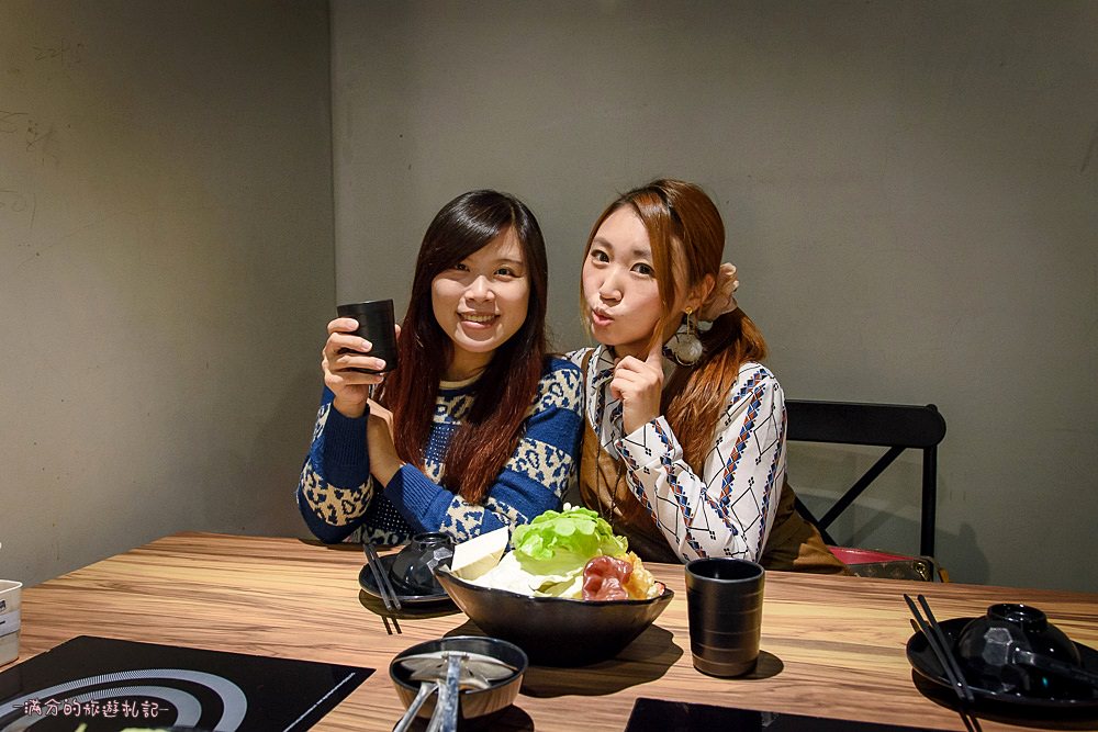 台北大安火鍋》鍋台銘x黑毛和牛頂級鍋物 臉盆大的海鮮拼盤 平價高等級肉品 兼具美味及服務的鍋物品牌 - 滿分的旅遊札記