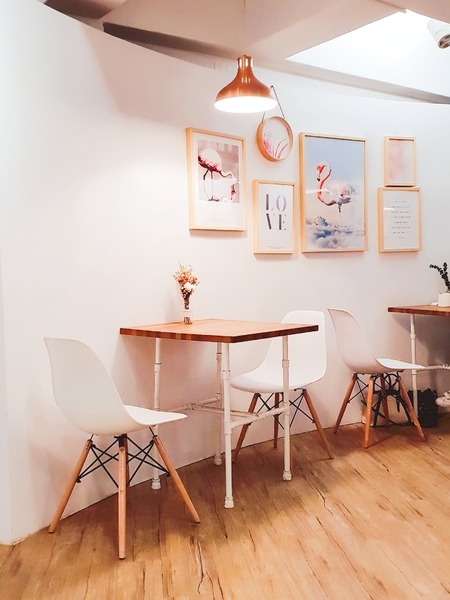 hera cafe:♪中山站。Hera cafe♬ 網美最愛打卡粉嫩午茶