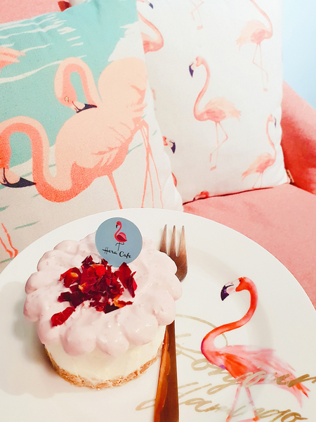 hera cafe:♪中山站。Hera cafe♬ 網美最愛打卡粉嫩午茶