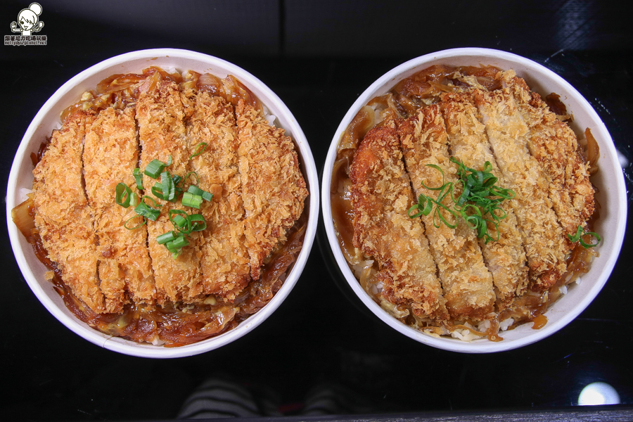 親民價位 百元丼飯 日式丼飯 蓋飯 日式炒麵 校園美食 高雄美食 上班族最愛 百元便當 炸豬排 唐揚雞