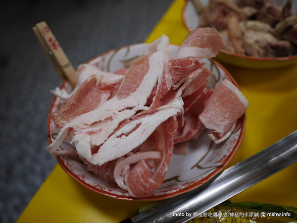 368吃到飽藥膳雞湯鍋:【食記】台中368吃到飽藥膳雞湯鍋@北區中國醫藥大學&中友百貨&一中商圈 : 這價格我覺得不行, 但是適合補過冬至的地方